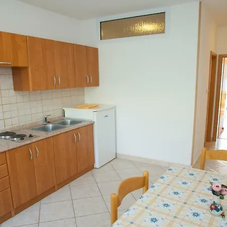 Basaca Apartament Pag Town